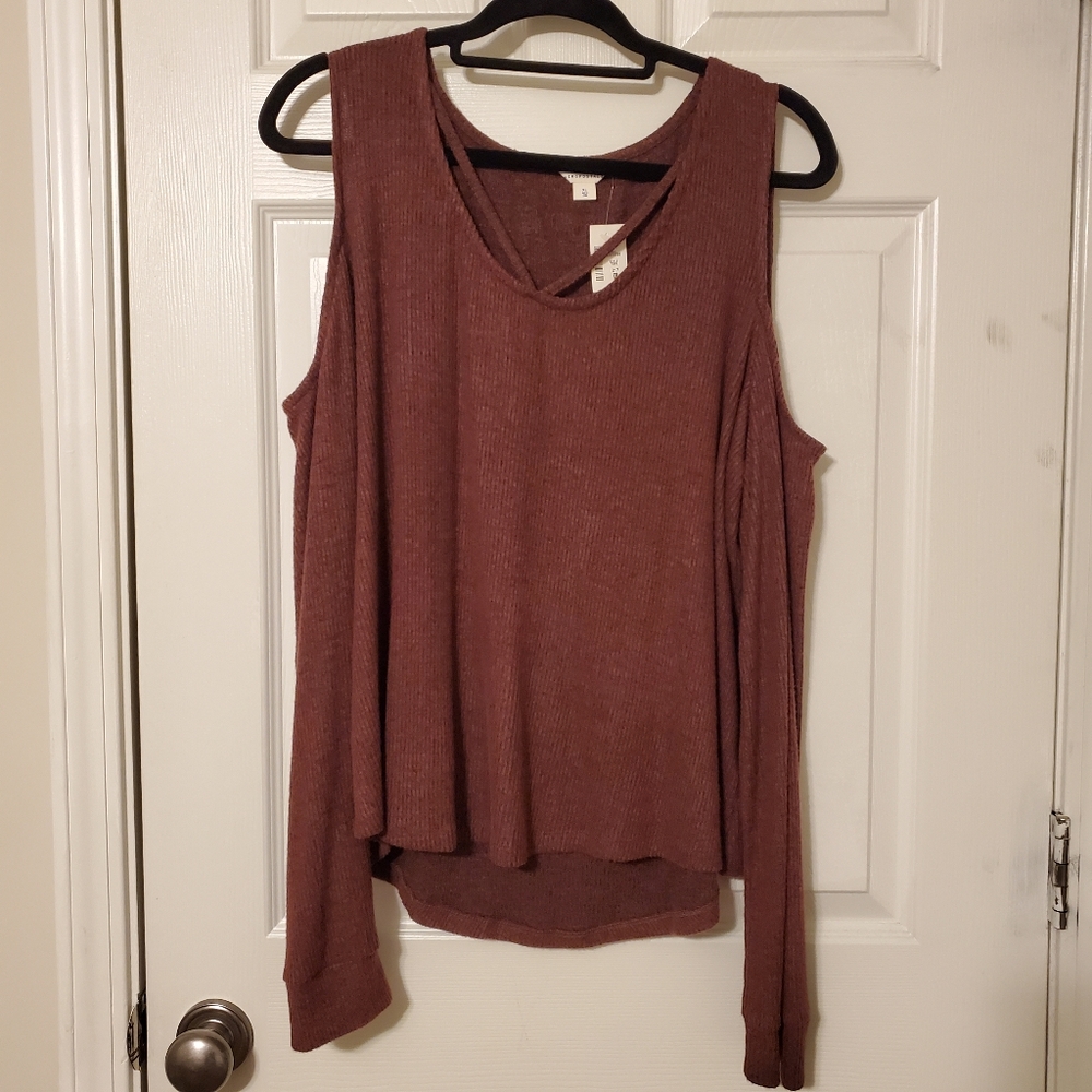 Cold shoulder top Aeropostale
